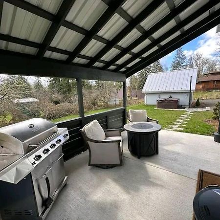 Romantic Cozy Cabin Walk To Lake Hot Tub Bikes Kayaks Grill Onalaska Exteriér fotografie