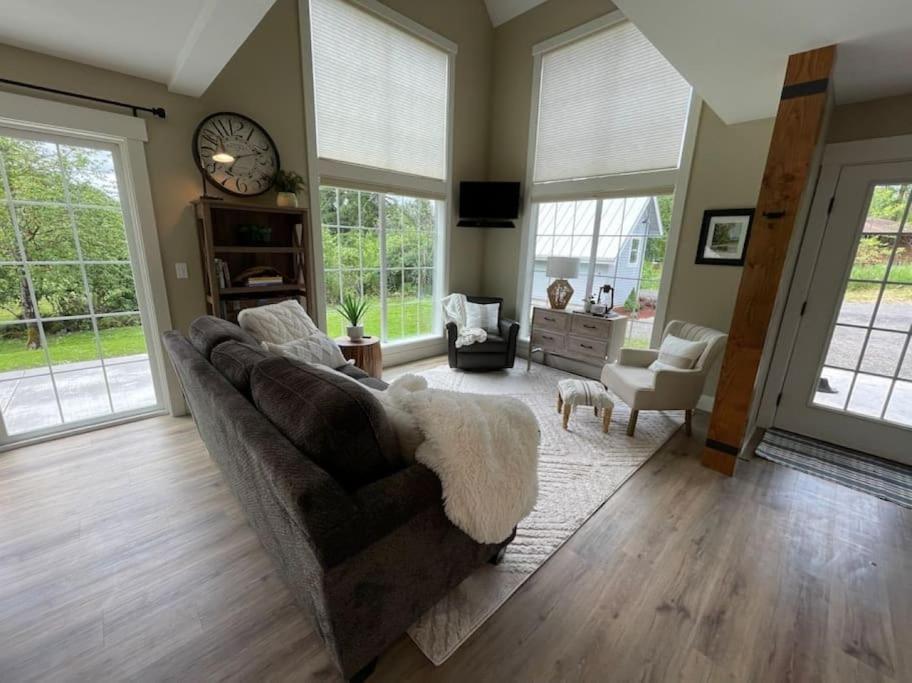Romantic Cozy Cabin Walk To Lake Hot Tub Bikes Kayaks Grill Onalaska Exteriér fotografie