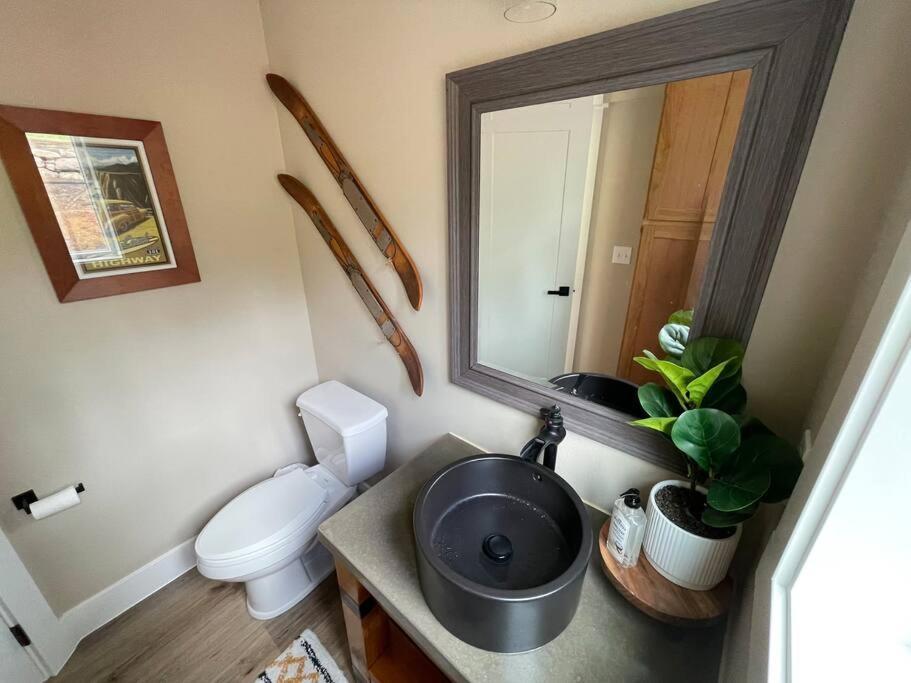 Romantic Cozy Cabin Walk To Lake Hot Tub Bikes Kayaks Grill Onalaska Exteriér fotografie